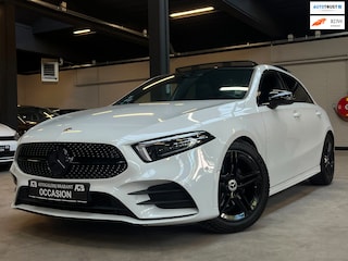 Mercedes-Benz A-klasse 200 Business Solution AMG Pano/Carplay/Camera/Sfeerverlichting