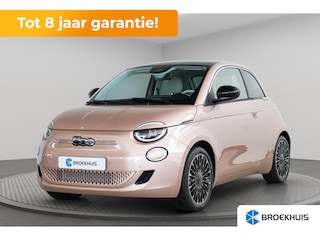 Fiat 500 La Prima 42 kWh | Panoramadak | Camera | Stoelverwarming | Adaptive Cruise Controle | Parkeersensoren | Kunstlederen bekleding |