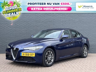 Alfa Romeo Giulia Super 2.0 TURBO 200pk Automaat I SUMMERDEAL | Adaptive Cruise Control I Bruin Leer I Camera I Parkeersensoren Voor & Achter I Apple Carplay/Android Auto