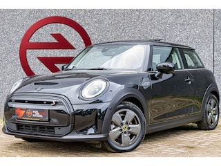 Mini Mini 3-Deurs (f56) Cooper SE 33 Kwh / Pano / Sportstoelen / Harman Kardon / Apple Carplay / Stoelverwarming / Climate Control / Cruise Control / Navi