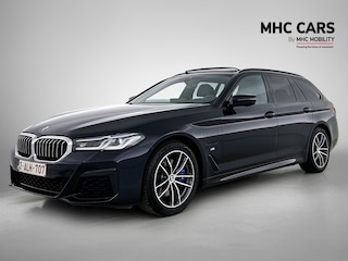 BMW 5-serie Touring 530e High Executive | Trekhaak | Panoramadak | HIFI |
