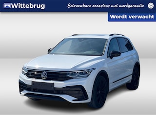 Volkswagen Tiguan 1.4 TSI 245pk DSG eHybrid R-Line Business / Panorama dak / Black style / IQ-Led / Zwenkbare trekhaak / 20'' LMV