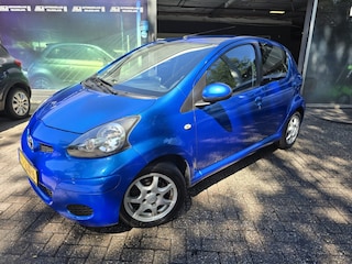 Toyota Aygo 1.0-12V Comfort Navigator | AUTOMAAT | 3/6 OF 12 MND GARANTIE | 2E EIGENAAR | AIRCO | NAVI |