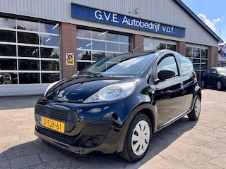 Peugeot 107 1.0 URBAN AIRCO NL AUTO NAP LOGISCH.