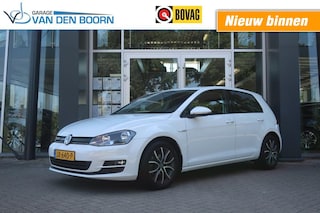 Volkswagen Golf 1.0 TSI BlueMotion, Auto-Hold, All-Season banden, Bluetooth etc.