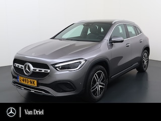 Mercedes-Benz GLA 180 Luxury Line | Pano Memory Multibeam Sfeer Keyless