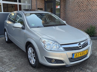 Opel Astra 1.6 Cosmo | Cruise | Clima | Leer | LM Velgen |
