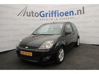 Ford Fiesta 1.4-16V Futura hatchback met airco met nieuwe APK bij aflevering