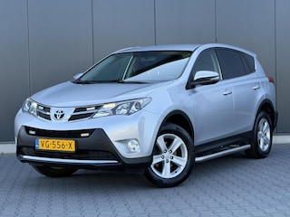 Toyota RAV4 2.2 D-4D 4WD Grijs Kenteken - 2e Eigenaar - Camera - Clima - Trekhaak