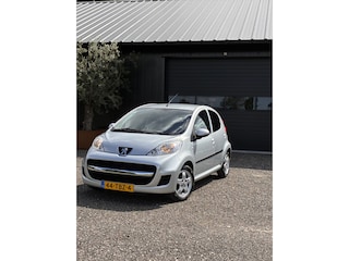 Peugeot 107 1.0-12V Black & Silver AIRCO ELEK. RAMEN