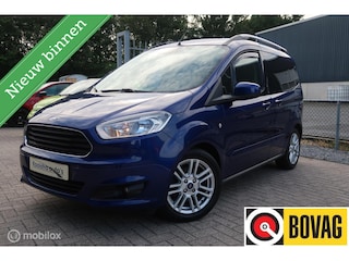 Ford Tourneo Courier 1.0 Titanium