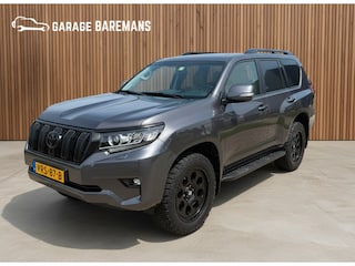 Toyota Land Cruiser 150 2.8 D-4D-F Challenger Window Van