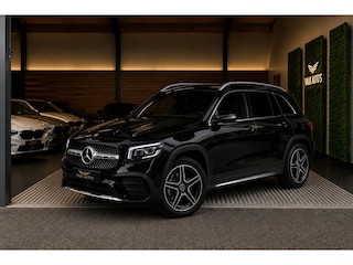 Mercedes-Benz GLB 200 Premium Plus AMG - Memory - Keyless - 360 Camera - Panoramadak - Leer