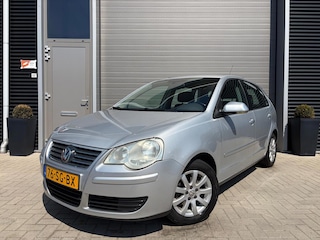 Volkswagen Polo 1.4-16V Sportline/129.000 NAP/Airco/Cruise ctrl/