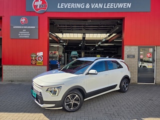 Kia Niro 1.6 GDi PHEV DynamicLine Automaat/ Parkeersensoren en camera achter/ Apple Carplay-Android auto/ Rijklaarprijs!