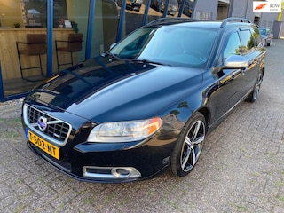 Volvo V70 2.5FT R-Design 230PK LEER / XENON / PDC / TREKHAAK