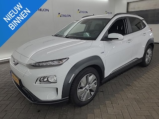 Hyundai Kona EV FASHION 64 kWh (100% SOH) I 3-FASE LADEN I CLIMATE CONTROL I APPLE CARPLAY