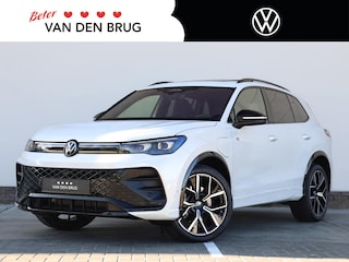 Volkswagen Tiguan 1.5 eHybrid R-Line Business 204PK DSG Black Style | Panoramadak | Led Matrix | Trekhaak | Camera | Stoel/stuurverwarming