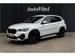 BMW X1 xDrive25e Sportline | Head-Up | Trekhaak | Stoelverwarming | Camera | HIFI | 35X op voorraad