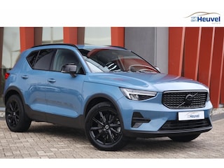 Volvo XC40 T5 Recharge Plus Dark | Stoelverwarming | Trekhaak | H/K | Parkeercamera | Glossy Black | Keyless
