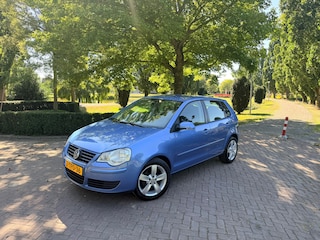 Volkswagen Polo 1.4-16V Comfortline | Cruise | Airco | Sport
