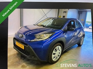 Toyota Aygo 1.0 VVT-i MT Play CAMERA / CARPLAY / ANDROID.AUTO / AIRCO