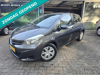 Toyota Yaris 1.3 VVT-i Aspiration | 2E EIGENAAR | 3/6 OF 12MND GARANTIE | NAVI | CAMERA | AIRCO | NW APK |