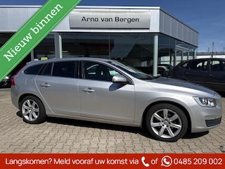 Volvo V60 1.6 T3 Momentum, automaat, navigatie, cruisecontrol, climatronic, trekhaak, top onderhouden !!