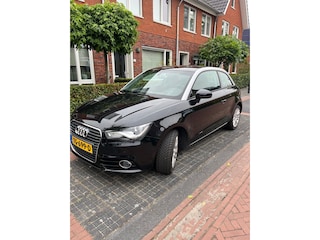 Audi A1 1.2 TFSI Ambition | Navigatie | Xenon | Stoelverwarming