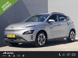 Hyundai Kona EV Comfort 39 kWh / Dealer onderhouden / CSS snel laden / WLTP 305 km / Navigatie via Apple Carplay Android /