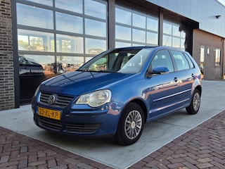 Volkswagen Polo 1.4-16V Optive | Automaat