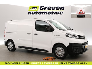 Toyota Proace 75 kWh Extra Range Navigator L2H1 | Snelladen | SOH 92% | Werkverkeer bord | Airco | Cruise | Carplay | 3 Zits | Parkeersens. | Trekhaak