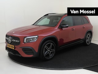 Mercedes-Benz GLB 200 AMG-Line 163PK | Panorama-dak | Trekhaak Uitklapbaar | Keyless | Matrix LED | Stoelverwarming