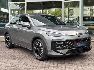 Volkswagen T-Roc 1.5 eTSI 150pk DSG-7 R-Line Edition|Camera|LED|Stoel-Stuurverwarming|Dode hoek| Nieuw model