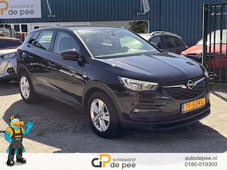 Opel Grandland X 1.2 Turbo Online Edition GARANTIE/AUTOMAAT/TREKHAAK/CRUISE/CLIMA/CARPLAY/SENS. V+A rijklaarprijs!