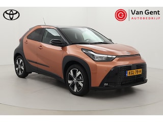 Toyota Aygo Hybrid 115 pulse | Apple Carplay / Android Auto | Keyless | Parkeersensoren voor/achter | Adaptive Cruise | LED | Clima | Camera | 17 inch | Privacy glas