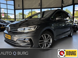 Volkswagen Touran 1.4 TSI Highline Business R 7p | Trekhaak | Camera | Pano| Leder | Navi | Adaptive Cruise | ORG NL |