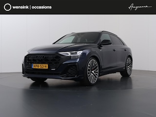 Audi Q8 60 TFSI e quattro Pro Line S Competition | 490PK | Luchtvering | Optiek Pakket Zwart | S-LIne Plus Pakket | Virtual Cockpit | 360 Camera | Trekhaak | Stoel/Stuurverwarming | Panoramadak | Stoelverwarming Achter | Matrix/Laser LED | HUD | Bang & Olufsen | SoftClose |