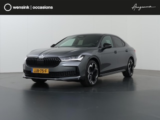 Skoda Superb 1.5 TSI PHEV Sportline Business | Adaptieve Cruise Control | Apple CarPlay/Android Auto | Ele. kofferdeksel | Camera | Navigatie | Sportstoelen ele.verstelbaar + geheugen | Stoelverwarming | DAB |
