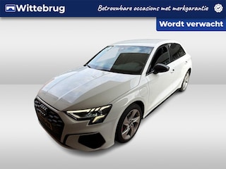 Audi A3 Sportback 45 TFSI e S edition Competition / AUTOMAAT/ DIGITAL DASH/ NAVI/ CRUISE/ CLIMATE/ PARK. SENSOREN/ 17" LMV