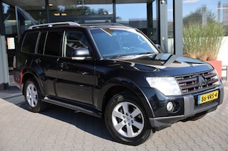 Mitsubishi Pajero 3.2 DID 5DRS A/T VAN