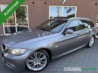 BMW 3-serie Touring 320i M Sport Edition PANODAK / SPORTSTOELEN / STOELVERWARMING