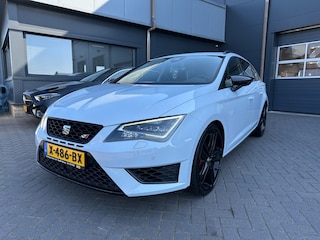 Seat Leon 2.00 Cupra TSI met airco, navigatie, PDC, panoramadak