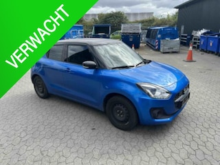 Suzuki Swift 1.2 Style Smart Hybrid ✅Stoelverw.✅Trekhaak✅Clima✅Cruise✅