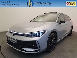 Volkswagen Passat Variant 1.5 eHybrid 272pk DSG/AUT R-Line Edition Wegklapbare trekhaak, Panoramadak, 360 Camera