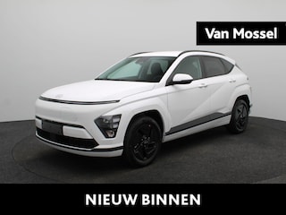 Hyundai Kona Long Range Pure Edition 64.8 kWh | Stoelverwarming | Adaptieve Cruise | Climate Control | Achteruitrijcamera | Keyless | DAB |
