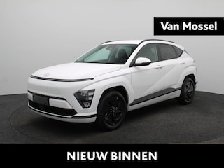 Hyundai Kona Long Range Pure Edition 64.8 kWh | Stoelverwarming | Adaptieve Cruise | Climate Control | Achteruitrijcamera | Keyless | DAB |