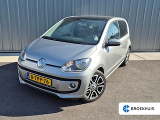 Volkswagen Up 1.0 high BlueMotion 60PK | Elektr Glazen panorama-dak | Cruise control | Parkeersensoren achter | Navigatie uitneembaar | Airco | Bleuthooth | 16"LMV