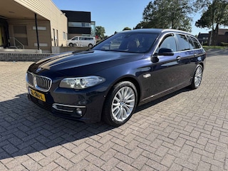 BMW 5-serie Touring 520i Luxury Edition automaat [ Full option, NL-auto, 1e eig, dealer oh ]