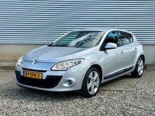 Renault Mégane 1.6 Dynamique [ Dealer oh, Cruise, Ecc |